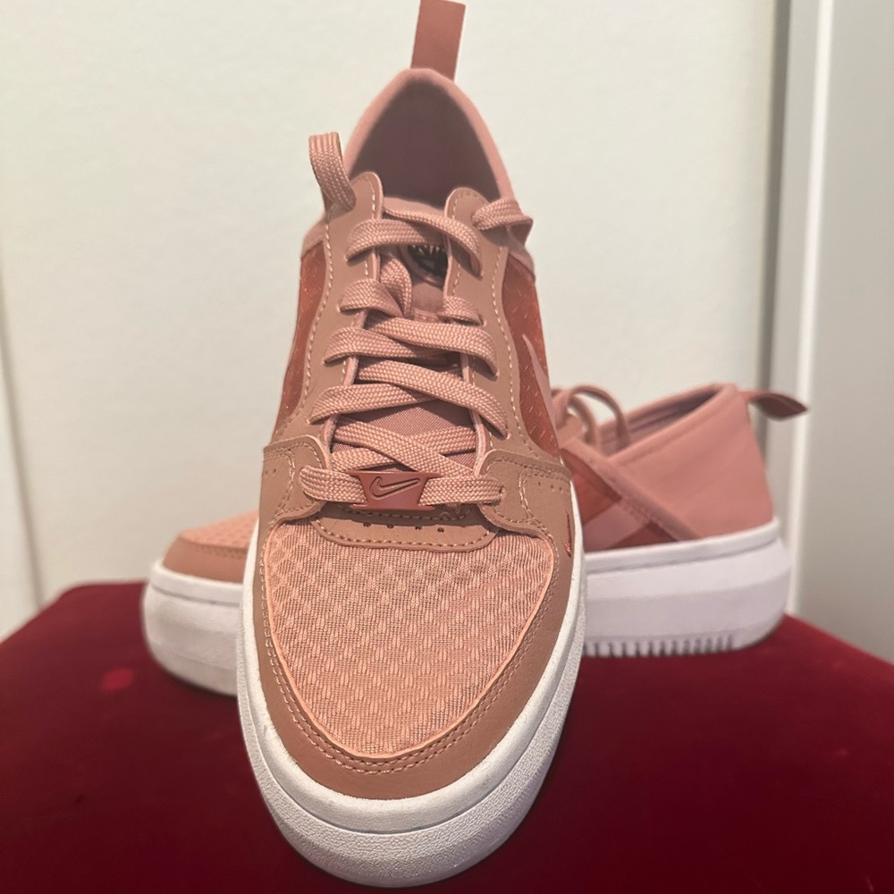 Nike Women’s Court Vision Alta size 6.5